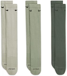 T-shirt de sport nike pour homme, jdi+1. DIAYTAR COTE D'IVOIRE est une boutique en ligne généraliste qui propose plus de 300 000 références de produits diversifiés. Elle est devenue la référence incontournable en Côte d'Ivoire pour les achats en ligne. Avec une large sélection de produits, DIAYTAR COTE D'IVOIRE répond aux besoins de tous les consommateurs.