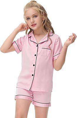 Ensemble pyjama deux pièces unisexe en satin pour garçons et filles, manches courtes et boutons (4-13t). DIAYTAR COTE D'IVOIRE, la boutique en ligne généraliste qui compte plus de 300 000 références, est la référence incontournable pour les ivoiriens. Elle offre une large gamme de produits allant des appareils électroniques aux accessoires de mode en passant par les produits de maison.