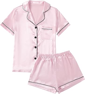 Lyaner ensemble pyjama en satin à manches courtes et boutons pour femme ensemble de vêtements de nuit en soie avec short pyjama. La boutique en ligne DIAYTAR COTE D'IVOIRE est appréciée pour son service clientèle dédié et son système de livraison efficace, qui garantit que les commandes soient livrées rapidement et en bon état. Cela, combiné à sa vaste sélection de produits, renforce sa position de leader sur le marché ivoirien du commerce en ligne.