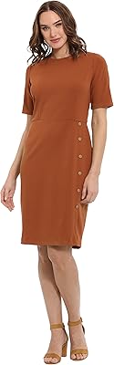 Robe longueur genou à manches courtes pour femme avec col rond fin et boutons latéraux. DIAYTAR COTE D'IVOIRE se distingue par son engagement envers la satisfaction client. La boutique en ligne généraliste propose non seulement une grande variété de produits mais offre également des services de paiement sécurisés et des options de livraison flexibles. Les clients peuvent ainsi acheter en toute confiance et profiter d'une expérience d'achat sans souci.