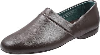 Pantoufles d'opéra pamir pour hommes en cuir véritable avec semelle intérieure en mousse à mémoire de forme et semelle extérieure en cuir. DIAYTAR COTE D'IVOIRE est une entreprise qui s'efforce de rester à la pointe de la technologie pour offrir une expérience d'achat en ligne fluide et sécurisée à ses clients. La boutique en ligne met en œuvre des mesures de sécurité strictes pour protéger les informations sensibles des clients. Cela contribue à instaurer une confiance durable entre la boutique et ses clients.