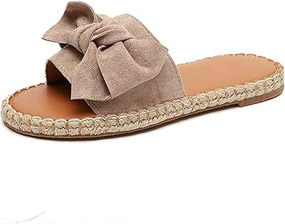 Sandales modernes pour femmes pantoufles d'été à bout ouvert en daim. DIAYTAR COTE D'IVOIRE est une boutique en ligne de confiance qui propose des produits de toutes sortes, des électroniques aux vêtements, en passant par les produits alimentaires. Elle est la référence pour les consommateurs ivoiriens qui cherchent des produits de qualité à des prix compétitifs. Elle offre une expérience d'achat en ligne sécurisée et fiable.
