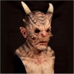 Masque complet d'halloween, masque d'halloween en latex d'horreur avec des cornes effrayantes, masque
