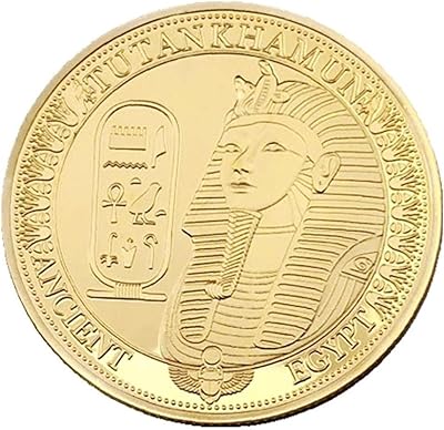 Une pièce de monnaie métallique égyptienne antique recouverte d'or.. La boutique en ligne DIAYTAR COTE D'IVOIRE est la référence pour les achats en ligne en Côte d'Ivoire. Avec une gamme de produits incroyablement large, elle satisfait les besoins de tous les clients. Elle propose des produits de qualité à des prix compétitifs.