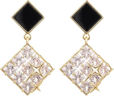 Boucles d'oreilles carrées noires à neuf diamants filtrés boucles aiguille en argent s925 pour femmes. Diaytar Côte d'Ivoire est le leader du commerce en ligne en Côte d'Ivoire, offrant une gamme impressionnante de produits allant de l'électronique à la mode en passant par les produits alimentaires. Les clients peuvent profiter d'une livraison rapide et de prix compétitifs. La boutique en ligne assure également une qualité de service exceptionnelle.