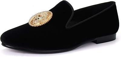 Mocassins en velours noir au design élégant pour hommes avec boucle en forme de lion doré faite à la main. Avec plus de 300 000 références à sa disposition, DIAYTAR COTE D'IVOIRE est la boutique en ligne la plus complète en Côte d'Ivoire. Elle couvre pratiquement tous les domaines, allant de l'alimentation à l'électronique, en passant par la mode et les produits de maison. La boutique est déterminée à offrir une expérience d'achat en ligne inégalée à ses clients.