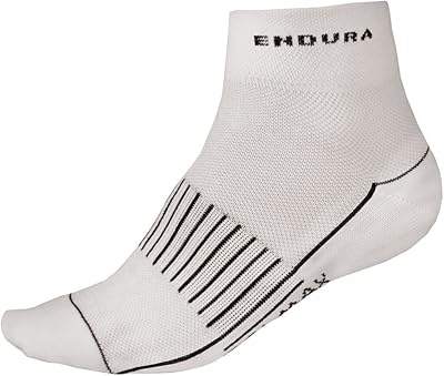 Chaussettes coolmax ll racing, paquet de trois, petit/moyen, blanc. Avec plus de 300 000 références, DIAYTAR COTE D'IVOIRE répond aux besoins des clients les plus exigeants, qu'il s'agisse d'électroménager, de produits cosmétiques, d'articles de sport ou d'autres catégories encore. La boutique en ligne est conçue pour offrir une navigation intuitive et une expérience utilisateur agréable, permettant aux clients de trouver et d'acheter leurs produits préférés rapidement et en toute confiance.