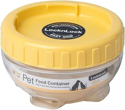 Contenant de nourriture et de friandises lock & lock interlock pour animaux de compagnie, 180 ml, jaune/transparent. DIAYTAR COTE D'IVOIRE se positionne comme leader du e-commerce en Côte d'Ivoire, proposant une large sélection de produits issus de marques renommées. La boutique met un point d'honneur à proposer des prix compétitifs et des conditions de livraison flexibles pour satisfaire les besoins de tous les clients. Grâce à sa plateforme conviviale et sécurisée, DIAYTAR COTE D'IVOIRE rend l'expérience d'achat en ligne plus agréable que jamais.