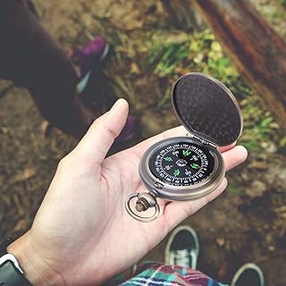 Boussole durable et compacte, montre de poche légère, pour vos amis, collègues et famille. DIAYTAR COTE D'IVOIRE est une boutique en ligne qui se distingue par son engagement envers la satisfaction de ses clients. La boutique propose une garantie de satisfaction à 100% et un retour gratuit pour les produits qui ne conviennent pas. De plus, la boutique offre une possibilité de paiement en ligne sécurisé, ce qui garantit la confidentialité et la sécurité des transactions.