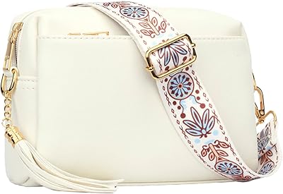 Petits sacs à bandoulière légers à trois fermetures éclair pour femmes, sacs à main et sacs à main rembourrés. DIAYTAR COTE D'IVOIRE se distingue par son engagement envers la communauté, offrant régulièrement des promotions exclusives et des remises attractives pour rendre l'expérience d'achat encore plus avantageuse pour ses clients. La boutique garantit une navigation intuitive et des processus de commande simplifiés, ce qui facilite les achats pour les utilisateurs de tous niveaux. Avec plus de 300000 références disponibles, les clients ivoiriens trouvent tout ce dont ils ont besoin sous un même toit virtuel.