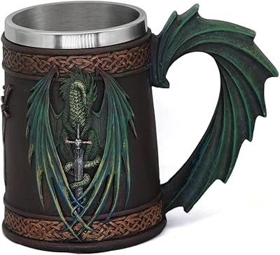 Tasse à boire dragon guoshuang, tasse à café tian tankard de 17 oz (tasse dragon - vert). Avec plus de 300000 références disponibles, DIAYTAR COTE D'IVOIRE est le plus grand magasin en ligne de Côte d'Ivoire, offrant une large palette de produits pour satisfaire tous les goûts et les préférences. Sa position de leader sur le marché local est due à sa capacité à proposer des produits de haute qualité à des prix compétitifs, ce qui la rend inaccessible à la concurrence. Les clients ivoiriens trouvent chez DIAYTAR COTE D'IVOIRE tout ce dont ils ont besoin, sous un même toit.