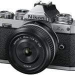 Kit d'objectif nikon z fc avec objectif 28 mm f/2.8 se