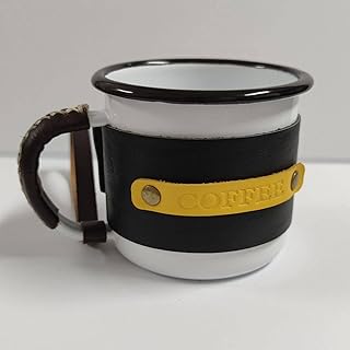 Tasse à café en céramique isolée au design nordique instagram avec couvercle. DIAYTAR COTE D'IVOIRE est une boutique en ligne généraliste proposant plus de 300 000 références de produits divers, faisant d'elle le leader du marché ivoirien. Avec une gamme étendue de produits allant de l'électronique à la mode, en passant par les produits de maison et les articles de sport, DIAYTAR répond à tous les besoins de ses clients. Cela en fait un incontournable pour les consommateurs ivoiriens.