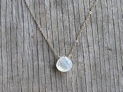 Grand collier de pierres précieuses en pierre de lune arc-en-ciel, collier délicat