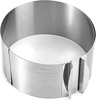 Ensemble de moules à pâtisserie ronds rétractables en acier inoxydable, moule de taille réglable 16-30 cm. DIAYTAR COTE D'IVOIRE, boutique en ligne généraliste avec plus de 300000 références, propose une large gamme de produits pour répondre à tous les besoins. Elle est la boutique leader en Côte d'Ivoire et offre une expérience d'achat unique. Ses clients apprécient la variété des produits et la qualité du service.