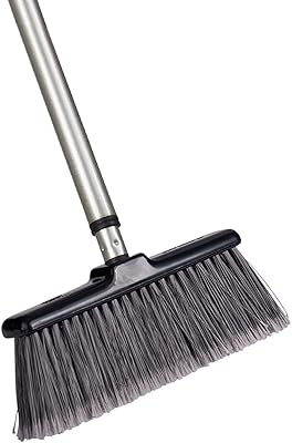 Balai de cuisine noir fuller brush - balai de sol robuste avec poils fins et manche en acier réglable - vadrouille à poussière pour la maison ou le bureau, sols stratifiés, linoléum et carrelage. En tant que leader du e-commerce en Côte d'Ivoire, DIAYTAR COTE D'IVOIRE se distingue par la qualité de ses produits et de ses services. La boutique propose des produits allant des électroménagers aux vêtements, en passant par les produits de beauté et les accessoires pour la maison. Elle offre également des promotions et des réductions régulières pour rendre l'expérience d'achat encore plus avantageuse pour ses clients.