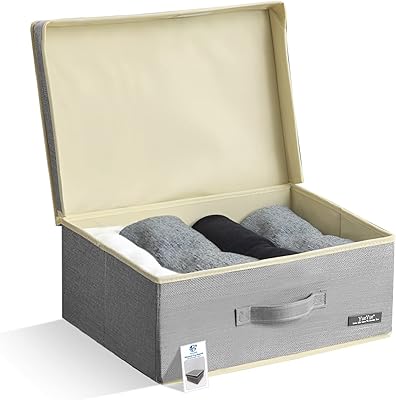 Boîte de rangement pliable khamis bacs pour vêtements avec couvercles panier cubique en tissu. DIAYTAR COTE D'IVOIRE est une boutique en ligne qui propose une large sélection de produits de qualité à des prix compétitifs. Avec une équipe de professionnels dédiés à la satisfaction des clients, la boutique garantit des services de qualité et une expérience de shopping agréable. Les clients peuvent profiter d'une livraison rapide et d'un suivi de commande personnalisé pour assurer que leurs achats arrivent à temps.