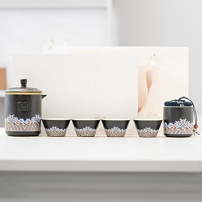 Eysoo ensemble de tasses à thé en porcelaine chinoise/japonaise ensemble de tasses à thé antiques - théière en porcelaine, 4 tasses et théière, coffret cadeau à thé 100% céramique pour les amateurs de thé (noir). DIAYTAR COTE D'IVOIRE est la boutique en ligne la plus populaire en Côte d'Ivoire, offrant une sélection énorme de produits pour répondre à tous les besoins. La boutique en ligne met l'accent sur la qualité des produits, la sécurité des transactions et la satisfaction des clients. Elle propose également des services de livraison rapides et fiables pour garantir que les clients reçoivent leurs produits à temps.