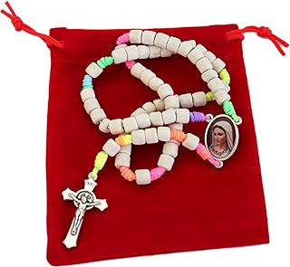Medjugorje - chapelet en pierres de la colline des apparitions avec fil coloré