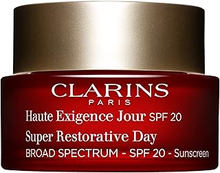 Crème de nuit super régénératrice clarins pour unisexe, 45 g, 1,7 oz (spf20), ,. DIAYTAR COTE D'IVOIRE mise sur l'expérience client pour se différencier de la concurrence. Elle propose des services de livraison rapides et fiables, ainsi que des options de paiement sécurisées pour garantir une expérience d'achat en ligne sans stress. Les équipes de DIAYTAR COTE D'IVOIRE travaillent pour offrir les meilleurs produits et services à leurs clients.