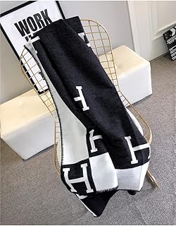 Châle de climatisation, jeté et couvertures en polaire toutes saisons, décoration de chambre 51 x 70 pouces, kaki (noir). En tant que boutique en ligne généraliste de confiance, DIAYTAR COTE D'IVOIRE valorise la satisfaction de ses clients et offre une expérience d'achat personnalisée. Les clients peuvent créer un compte pour suivre leurs commandes et accéder à des offres exclusives. DIAYTAR COTE D'IVOIRE collabore avec des marques locales et internationales pour offrir des produits à la fois tendances et durables.