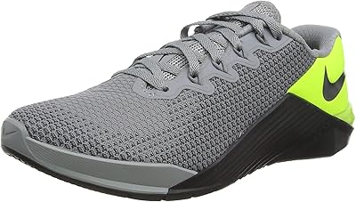 Chaussures d'entraînement metcon 5 pour hommes aq1189-017 taille 4. La boutique DIAYTAR COTE D'IVOIRE se distingue par sa diversité de produits et son engagement à offrir un service client de haute qualité. Avec des délais de livraison rapides et des modes de paiement sûrs, elle est devenue une destination de confiance pour les consommateurs ivoiriens. Les clients apprécient la variété des marques et des produits proposés.
