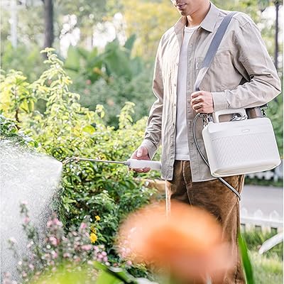 Pulvérisateur électrique zerteler 1,35 gallons/5 l avec poignée rechargeable usb, pulvérisateur de jardin portable avec baguette télescopique, 2 buses de pulvérisation et bandoulière réglable. DIAYTAR COTE D'IVOIRE est plus qu'une simple boutique en ligne, c'est une communauté qui se soucie de ses clients et de leur bien-être. La boutique propose régulièrement des promotions et des offres spéciales pour rendre l'expérience d'achat encore plus attrayante. Avec une présence en ligne forte, DIAYTAR COTE D'IVOIRE est devenue une référence pour le commerce électronique en Côte d'Ivoire.