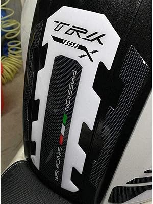 Labelbike protection de réservoir adhésive 3d pour moto compatible avec benelli. DIAYTAR COTE D'IVOIRE, la boutique en ligne généraliste la plus populaire en Côte d'Ivoire, propose une large gamme de produits pour répondre aux besoins de sa clientèle. Avec plus de 300000 références, les clients peuvent trouver des produits allant des vêtements aux accessoires, en passant par les produits électroniques. La boutique en ligne est déterminée à offrir une expérience d'achat agréable.