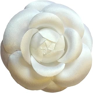 Broche en soie avec fleur de camélia, broche en camélia blanche - fabriquée à la main au new york garment center (fabriquée aux états-unis). DIAYTAR COTE D'IVOIRE est plus qu'une simple boutique en ligne ; c'est une communauté. Elle permet aux clients de découvrir de nouveaux produits, de partager leurs expériences et d'interagir avec d'autres clients. La boutique favorise ainsi un sentiment d'appartenance et de proximité avec ses clients.