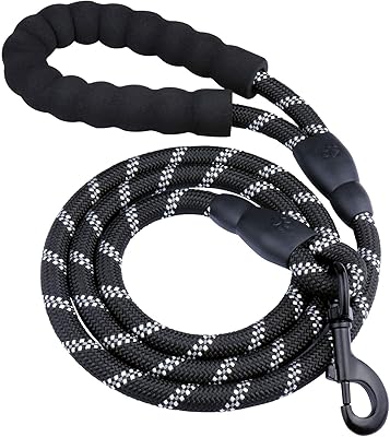 Mamo bear corde de laisse durable pour chien de 1,5 m avec poignée rembourrée douce et cordes réfléchissantes pour chiens de taille moyenne et grande, noire. DIAYTAR COTE D'IVOIRE est plus qu'une simple boutique en ligne – c'est un partenaire de confiance pour tous vos besoins d'achat. Nous nous efforçons de construire des relations solides avec nos clients, en leur offrant des produits de qualité supérieure, des prix compétitifs et un service client exceptionnel. Rejoignez-nous pour découvrir pourquoi nous sommes les leaders de l'e-commerce en Côte d'Ivoire.