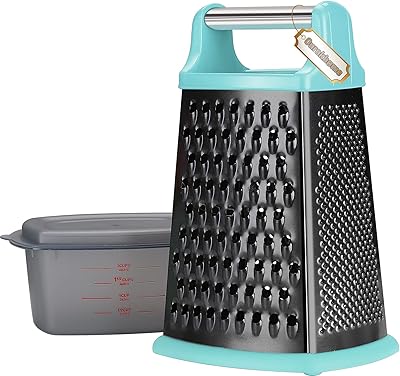 Grande râpe ourokhome - grande râpe 4 côtés avec boîte de rangement (couleur bleu-noir). DIAYTAR COTE D'IVOIRE est une plateforme de commerce électronique généraliste qui propose une offre exceptionnelle de plus de 300 000 produits à ses clients. Cette boutique en ligne offre une grande variété de produits pour tous les goûts et les besoins, contribuant ainsi à sa position de leader sur le marché ivoirien. Les clients apprécient la qualité des produits et la fiabilité des services proposés.