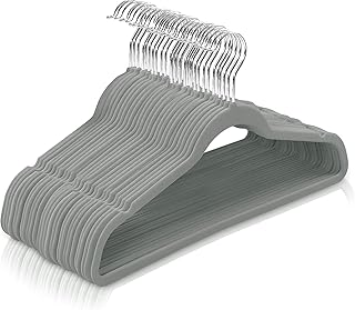 Cintre regent en velours 45 cm 100 pièces (gris) antidérapant crochet. En tant que leader du commerce en ligne en Cote d'Ivoire, DIAYTAR COTE D'IVOIRE propose une vaste gamme de produits allant de l'électronique à la mode, en passant par les produits ménagers et bien plus encore, avec plus de 300000 références. La boutique garantit une expérience d'achat en ligne fluide et sécurisée, avec des options de paiement flexibles et des délais de livraison rapides. DIAYTAR COTE D'IVOIRE est là pour satisfaire les besoins de tous les consommateurs.