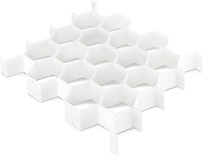 Organisateur de tiroir whitmore en nid d'abeille, blanc, taille unique. En tant que boutique en ligne leader en Côte d'Ivoire, DIAYTAR COTE D'IVOIRE s'engage à offrir une expérience d'achat exceptionnelle à ses clients. Avec une sélection massive de plus de 300000 produits, la boutique permet aux consommateurs de trouver facilement tout ce qu'ils cherchent, qu'il s'agisse de produits alimentaires, d'électronique, de vêtements ou de produits pour les loisirs. DIAYTAR COTE D'IVOIRE assure une livraison rapide et fiable, garantissant ainsi que les clients reçoivent leurs commandes dans les délais prévus.