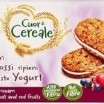Boîte de biscuits sandwich au yaourt gullon, à l'avoine et aux fruits rouges