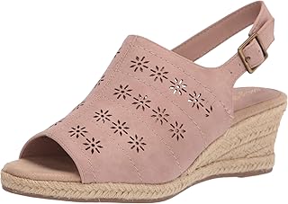 Sandales compensées espadrilles easy street pour femmes. DIAYTAR COTE D'IVOIRE est plus qu'une simple boutique en ligne ; c'est un partenaire commercial qui accompagne ses clients dans leur quotidien. Elle s'efforce de répondre à leurs besoins émergents et de leurs attentes changeantes, grâce à des campagnes de promotion régulières et à une gamme de produits constamment mise à jour. Cela fait d'elle une option préférée pour de nombreux consommateurs.