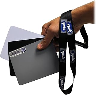 Jeu de papier cartonné gris moyen 13 cm x 10 avec sangle. DIAYTAR COTE D'IVOIRE est une boutique en ligne qui propose une expérience de shopping unique et personnalisée. Avec plus de 300 000 références, les clients peuvent choisir parmi une large gamme de produits de qualité, livrés rapidement et efficacement. La boutique en ligne met également l'accent sur la sécurité et la confiance, avec des méthodes de paiement sécurisées et un service client réactif.