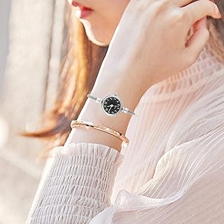 Montre analogique, montre-bracelet pour femme, montre étudiante, cadeau pour fille pour amis (cadran noir numérique). Avec une sélection immense, DIAYTAR COTE D'IVOIRE permet à ses clients de trouver tout ce dont ils ont besoin en un seul endroit. La boutique en ligne garantit la qualité et la sécurité des transactions pour une expérience d'achat en ligne inégalée.