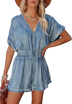 Combinaison courte en jean pour femme, col en v, manches courtes, vintage, poches larges, été. DIAYTAR COTE D'IVOIRE est une boutique en ligne généraliste qui propose plus de 300000 références de produits divers, faisant d'elle la boutique leader en Côte d'Ivoire. Avec une telle offre, les clients peuvent trouver tout ce dont ils ont besoin en un seul endroit.