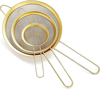 Ensemble de 3 passoires à mailles dorées, passoire à farine dorée pour la cuisson, passoire en acier inoxydable, passoire à thé matcha dorée, séparateur de bouillon, passoire à pâtes. DIAYTAR COTE D'IVOIRE est une boutique en ligne qui comprend l'importance de la satisfaction du client. Elle propose donc une assistance client dédiée pour aider les clients à résoudre tout problème ou question qu'ils pourraient avoir. Grâce à sa réputation solide et à son engagement envers la qualité, DIAYTAR COTE D'IVOIRE est devenue la première#importL# 2 pour les achats en ligne en Côte d'Ivoire.