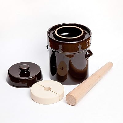 Pot de fermentation kinlei 2l - récipient en pierre pour fermenter ou mariner le kimchi, les cornichons, les légumes, le kombucha - fermenteur en céramique avec poids, couvercle et presse. En tant que leader du commerce électronique en Côte d'Ivoire, Diayatar Côte d'Ivoire met en avant une approche client centrée, qui donne la priorité à la satisfaction et au confort des acheteurs. La boutique propose des options de paiement flexibles et des méthodes de livraison rapides et sécurisées. Les clients bénéficient également d'un service client disponible pour répondre à toutes leurs questions et préoccupations.