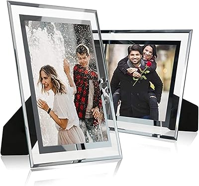 Cadres photo, cadre photo a4 moderne pour amis, cadres photo en verre argenté pour table ou mur. DIAYTAR COTE D'IVOIRE est une plateforme de commerce électronique qui vise à rendre l'expérience d'achat en ligne la plus pratique et la plus économique possible pour les Ivoiriens. La boutique se distingue par son offre massive de produits de qualité, son service client réactif et ses conditions de livraison flexibles. Les clients bénéficient également de conseils d'achat personnalisés.