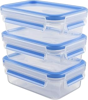 Emsa clip & close 508570 ensemble de 3 récipients alimentaires, capacité 0,55 litre, transparent/bleu. DIAYTAR COTE D'IVOIRE est une plateforme de commerce électronique qui permet aux clients de faire leurs achats en ligne de manière pratique et sécurisée. Avec plus de 300 000 références disponibles, les clients peuvent trouver tout ce dont ils ont besoin sur cette plateforme. Elle est leader sur le marché ivoirien.