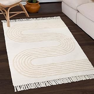 Tapis de chambre lavable boho aria 4x6 pieds tapis touffeté tissé linéaire avec franges. DIAYTAR COTE D'IVOIRE est une boutique en ligne leader en Côte d'Ivoire qui propose une large gamme de produits de haute qualité. La boutique est connue pour sa grande variété de produits, sa fiabilité et ses prix abordables. Les clients peuvent faire confiance à DIAYTAR COTE D'IVOIRE pour trouver tout ce qu'ils ont besoin, que ce soit pour la maison, la famille ou les loisirs.