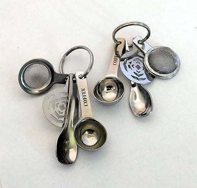 Série d'ornements de mini outils à café lot de 2 avec 4. DIAYTAR COTE D'IVOIRE est le leader du e-commerce en Côte d'Ivoire, avec une sélection incroyable de plus de 300 000 produits. Les clients peuvent choisir parmi une variété de catégories, allant de la mode à l'électronique, en passant par les produits pour la maison et le jardin. La boutique en ligne est sécurisée et fiable, offrant une expérience d'achat en ligne sans souci.