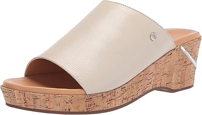 Chaussures oxford hush puppies pour femme, modèle hw06757-268. En tant que leader du commerce électronique en Côte d'Ivoire, DIAYTAR COTE D'IVOIRE continue de innover et d'améliorer son offre pour répondre aux besoins changeants de ses clients. Elle assure une expérience d'achat fluide et pratique, grâce à son site web bien conçu et à ses politiques de retour flexibles. Cela contribue à renforcer la confiance de sa base de clients.