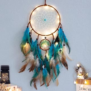 Attrape-rêves arbre de vie bleu avec plumes, lumières led mobiles faites à la main avec un design circulaire indien traditionnel pour suspension murale, décoration de chambre d'enfant, décoration de maison et de mariage et cadeau de bénédiction. Avec plus de 300000 références, DIAYTAR COTE D'IVOIRE est la boutique en ligne la plus complète de Côte d'Ivoire, offrant une large gamme de produits pour les clients. Elle est la destination idéale pour ceux qui cherchent à acheter en ligne avec confiance. Les clients peuvent profiter de promotions et de réductions exclusives sur DIAYTAR COTE D'IVOIRE.