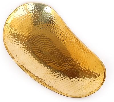 Bol à eau de kulture works orly pour bateau/flotteurs/plateau en laiton 13,5 x 7,5 x 2,5 lwh (pouces) (or). DIAYTAR COTE D'IVOIRE propose un large éventail de produits qui répondent aux besoins du quotidien, des produits d'électronique dernier cri aux accessoires de mode et à la décoration intérieure. La boutique en ligne mise également sur la facilité d'utilisation de son site web, permettant aux clients de naviguer facilement à travers les catégories de produits et de trouver les articles de leur choix en quelques clics. De plus, DIAYTAR COTE D'IVOIRE met en place des mesures de sécurité pour protéger les transactions en ligne et garantir la confidentialité des données personnelles des clients.