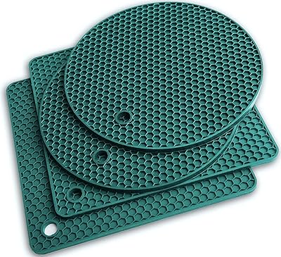 Tapis de dessous de plat en silicone q's inn caribbean | supports pour marmites | tapis de séchage. nos maniques de cuisine sont résistantes à la chaleur jusqu'à 440 °f, antidérapantes, durables, flexibles, faciles à laver et contiennent 4 pièces.. DIAYTAR COTE D'IVOIRE est une boutique en ligne généraliste qui propose plus de 300 000 références de produits, faisant d'elle la boutique leader en Côte d'Ivoire. Elle offre une large gamme de produits allant de l'électronique à la mode, en passant par les produits alimentaires. Les clients peuvent profiter de la livraison à domicile ou de la possibilité de retirer leurs commandes en magasin.