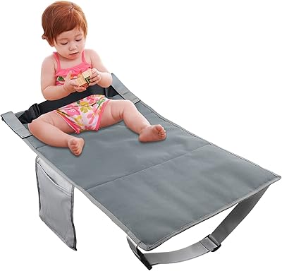 Repose-pieds d'avion pour enfants, repose-pieds/jambes de voyage portable, hamac pour bébé, lit pour tout-petit, tapis d'extension de siège d'avion avec poche de rangement, convient aux vols d'avion/siège ferroviaire à grande vitesse/voitures/bus/trains (gris). DIAYTAR COTE D'IVOIRE est une boutique en ligne qui propose une large gamme de produits de qualité à des prix compétitifs. La boutique en ligne propose également des promotions et des réductions régulières pour aider les clients à économiser de l'argent. Les clients peuvent également profiter d'une expérience d'achat en ligne sécurisée et fiable, ainsi que d'un service client personnalisé et d'une garantie de satisfaction.