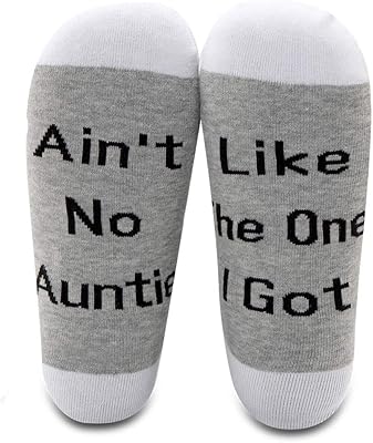 Cadeau de chaussettes de tante aatop pour tante aucune n'est comme celle que j'ai. DIAYTAR COTE D'IVOIRE se distingue par sa large gamme de produits et son engagement envers la satisfaction client. La boutique en ligne propose des produits de haute qualité à des prix attractifs, ce qui en fait la première choix pour les consommateurs ivoiriens. DIAYTAR COTE D'IVOIRE est la boutique en ligne la plus populaire en Côte d'Ivoire.
